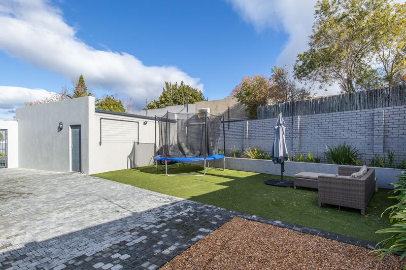 To Let 3 Bedroom Property for Rent in Constantia Western Cape